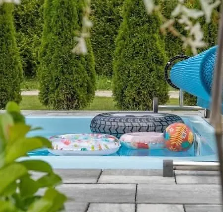 Dream Ii Z Jacuzzi I Basenem Chalet *